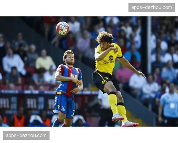 阿斯顿维拉4-3-3转5-3-2阵型调整 边路传中效率高达桑德兰防线